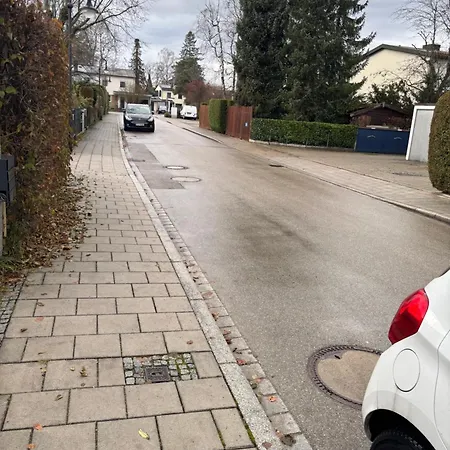 홈스테이 1 Moebliert Gut Ausgestattet Und Gute Anbindung Bus Bahn