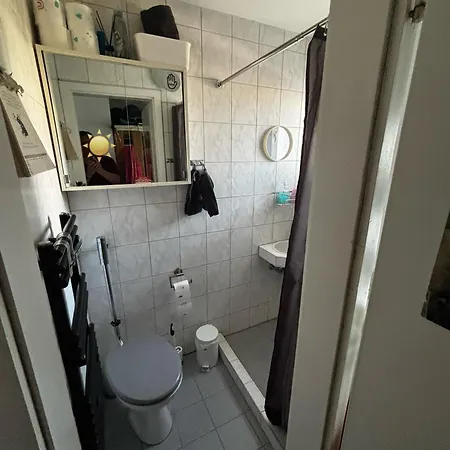 1 Moebliert Gut Ausgestattet Und Gute Anbindung Bus Bahn Hohenbrunn